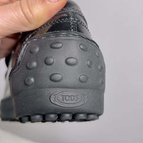 Tod's Black Patent Leather Driving Loafer size 37 - Picture 4 of 9